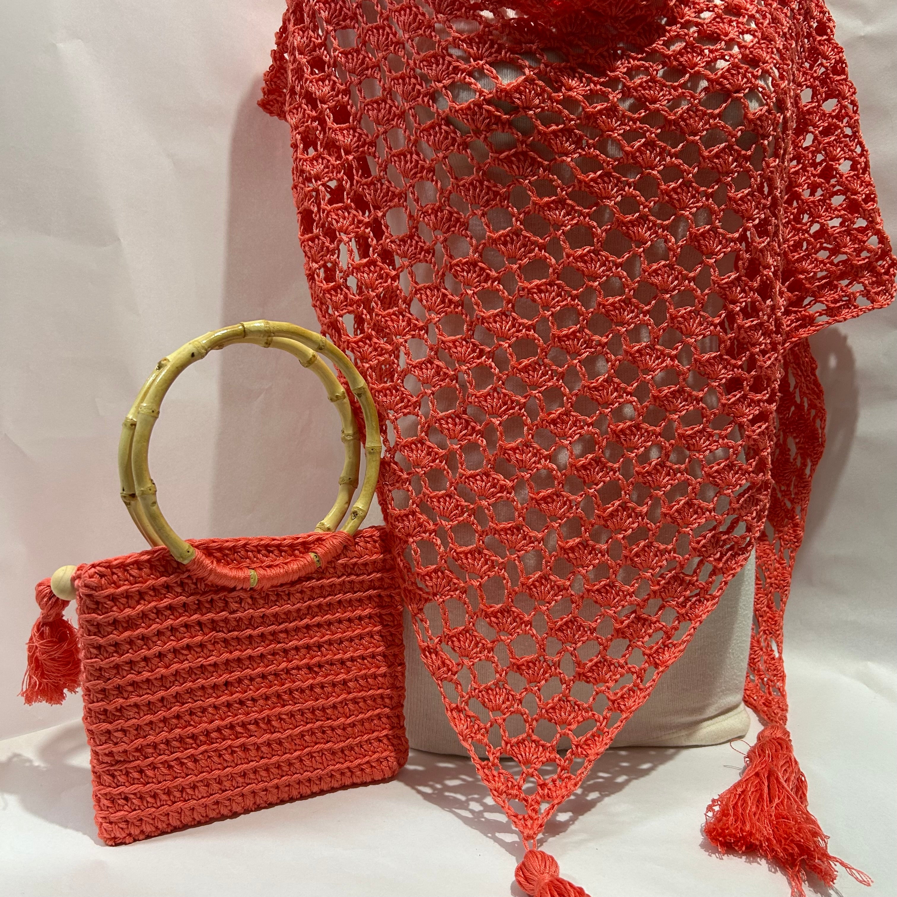 Bolso y chal naranja