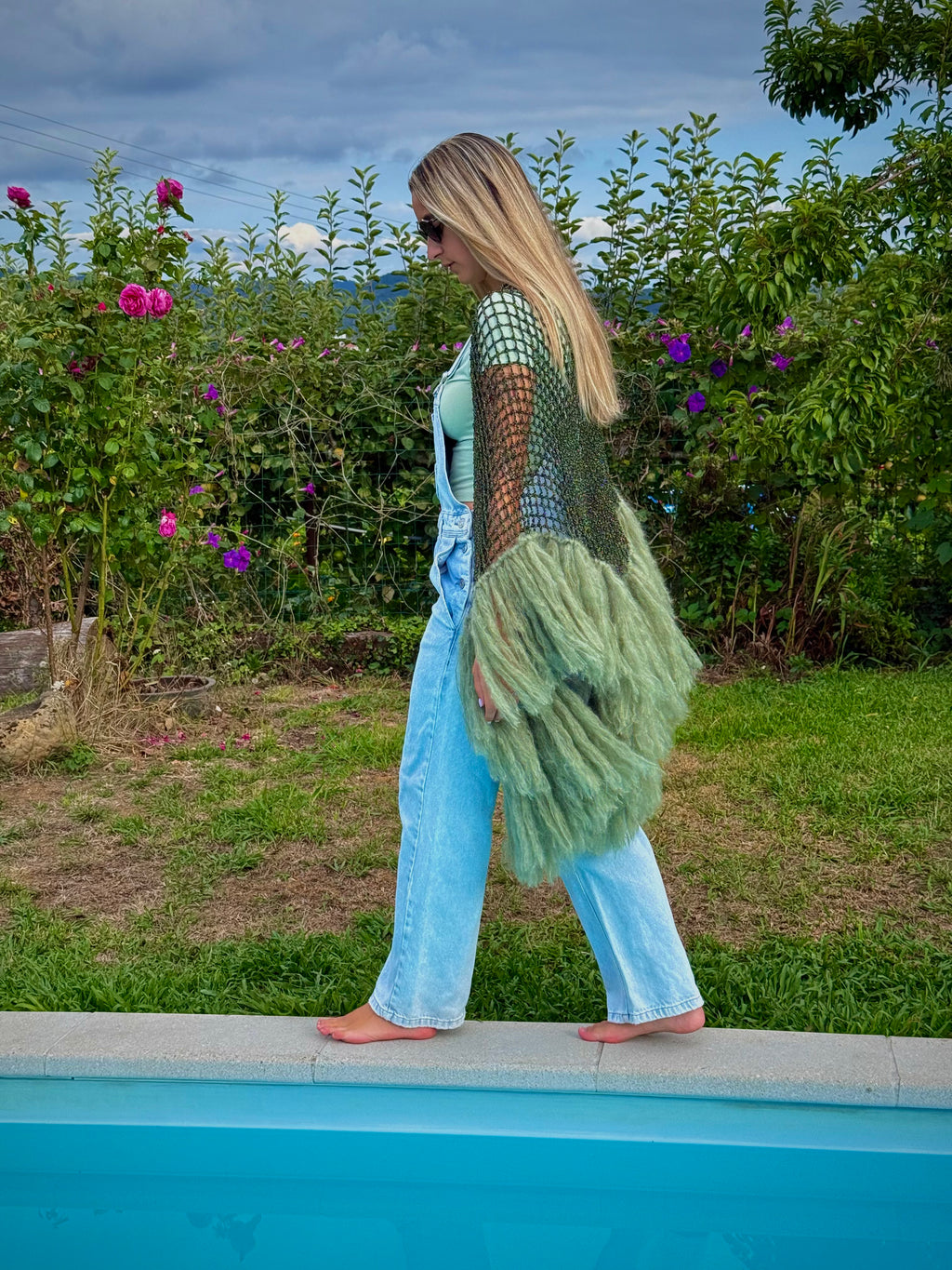 Chal calado verde con flecos de mohair