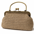 Bolso artesanal dorado con boquilla vintage