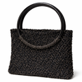 Bolso negro artesanal con asas redondas