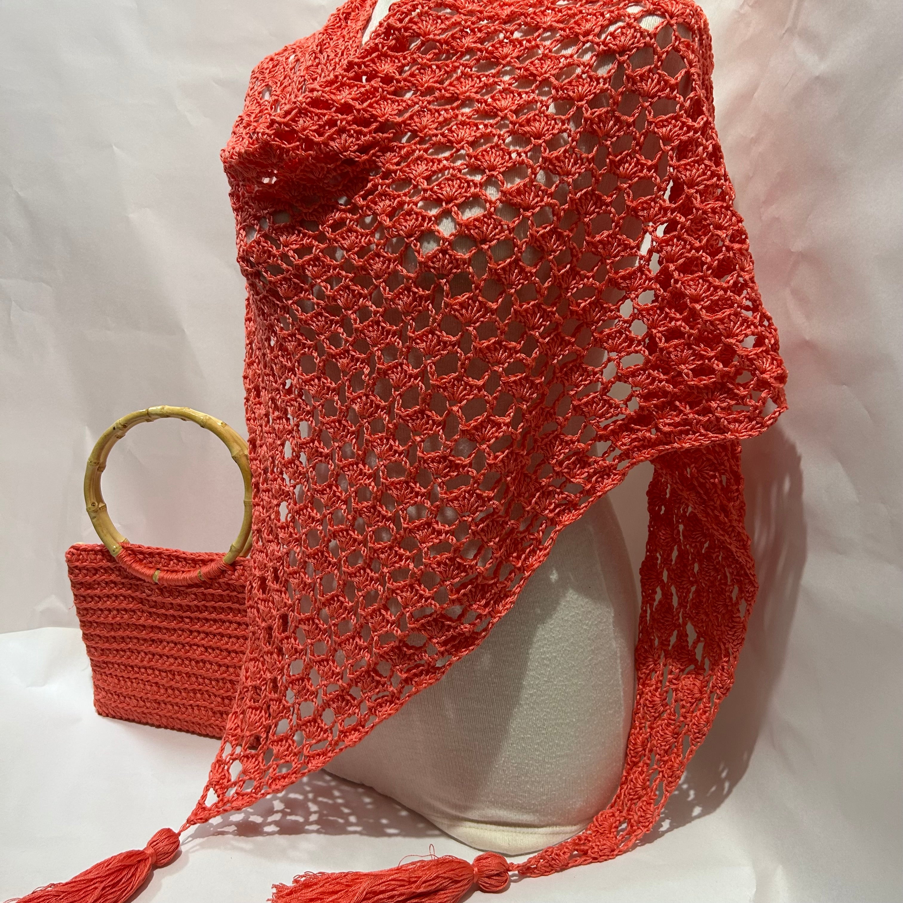 Bolso y chal naranja