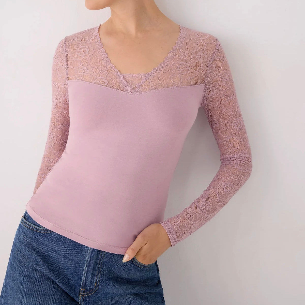 Camiseta manga larga escote y mangas de encaje 19572
