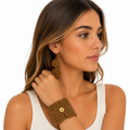 Pendientes y pulsera tejidos a mano marron