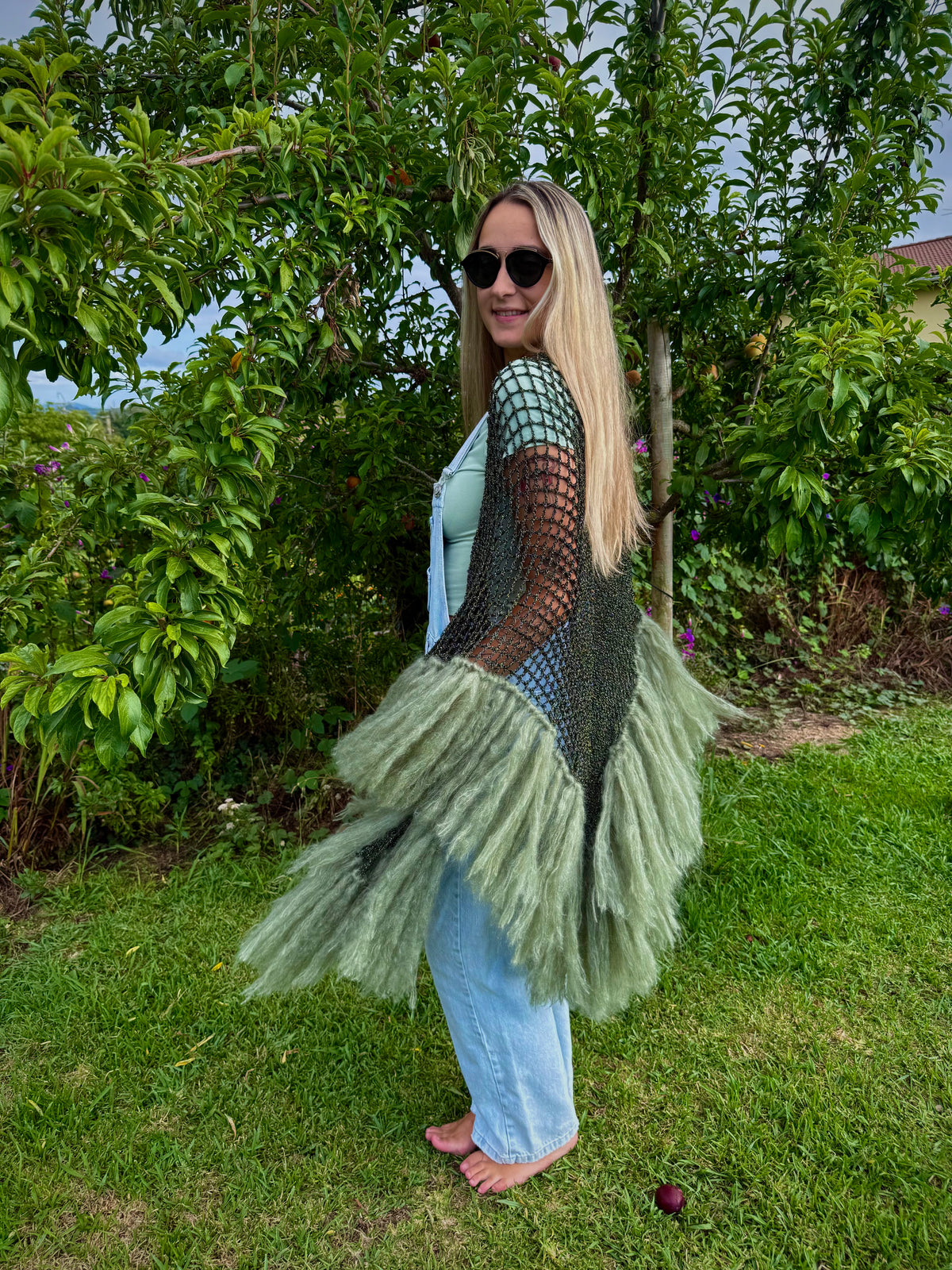Chal calado verde con flecos de mohair