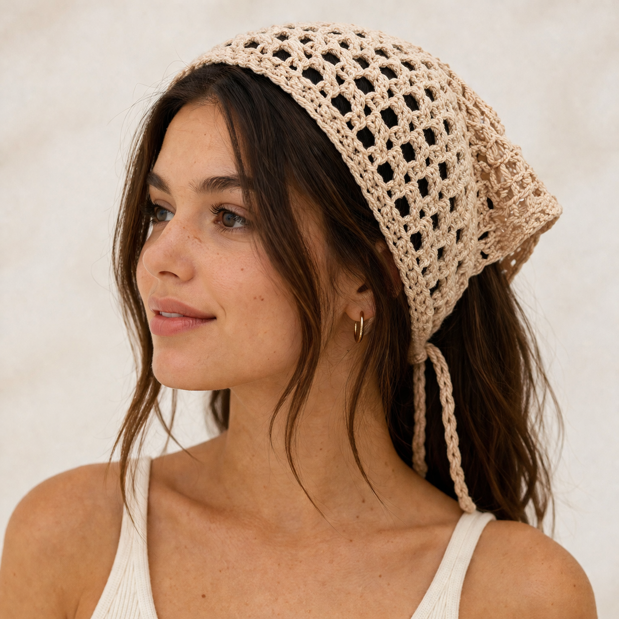 Pañuelo / gorro de crochet tejido a mano